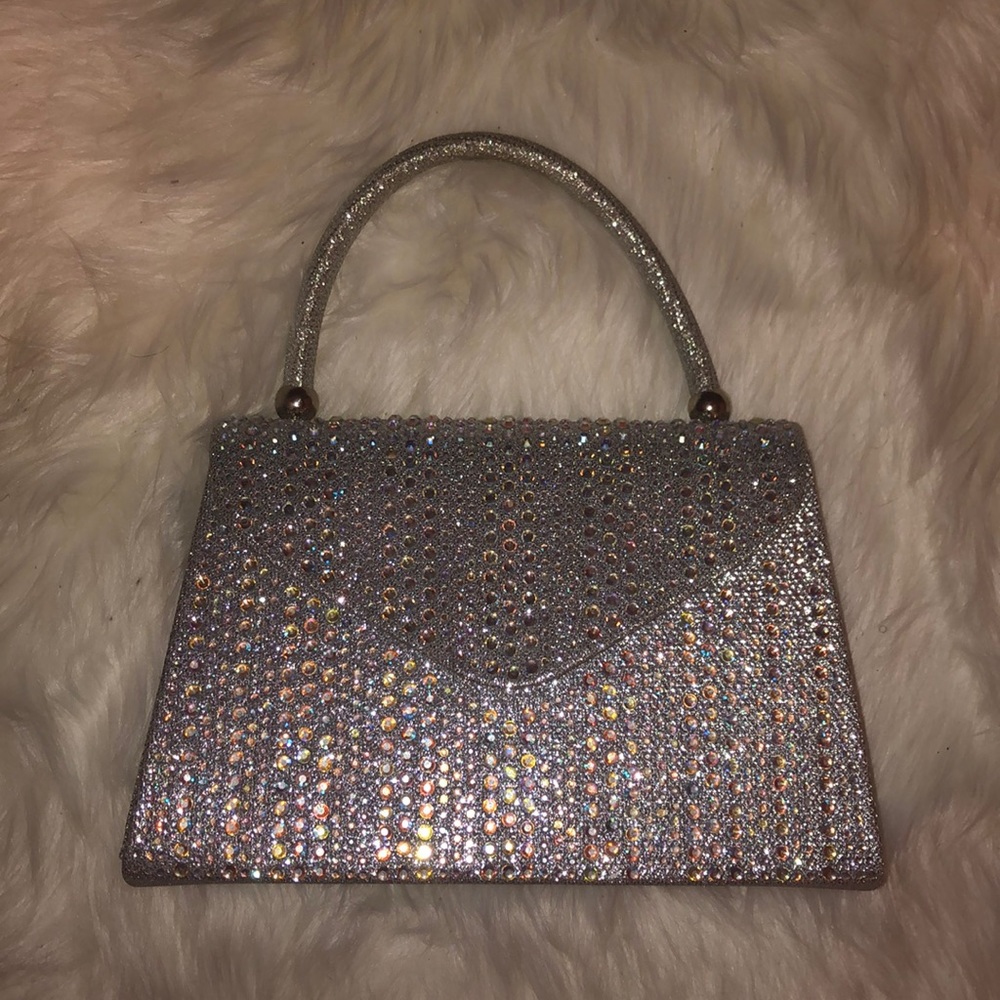 Bedazzled gemstone purse 💎